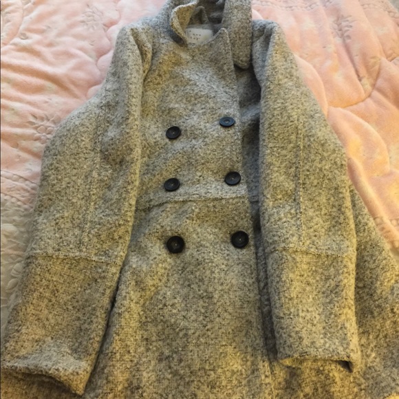 Gray Coat - Picture 3 of 5